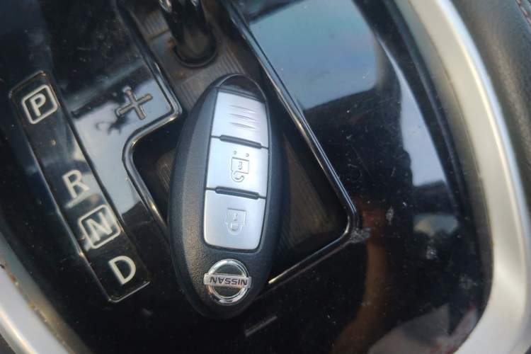 Used Nissan X-Trail 2014 2.0L CVT Comfort Edition 2WD Vehicle Key