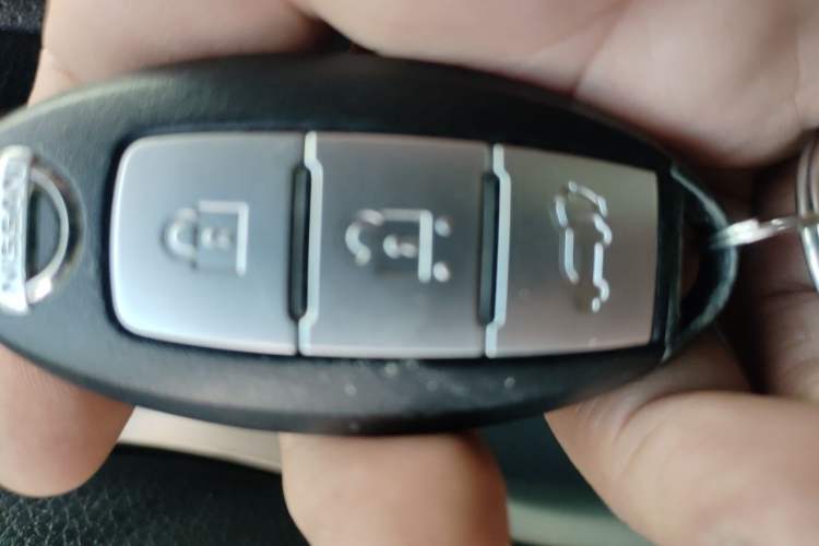 Used Nissan X-Trail 2014 2.5L CVT Luxury Edition 4WD Vehicle Key