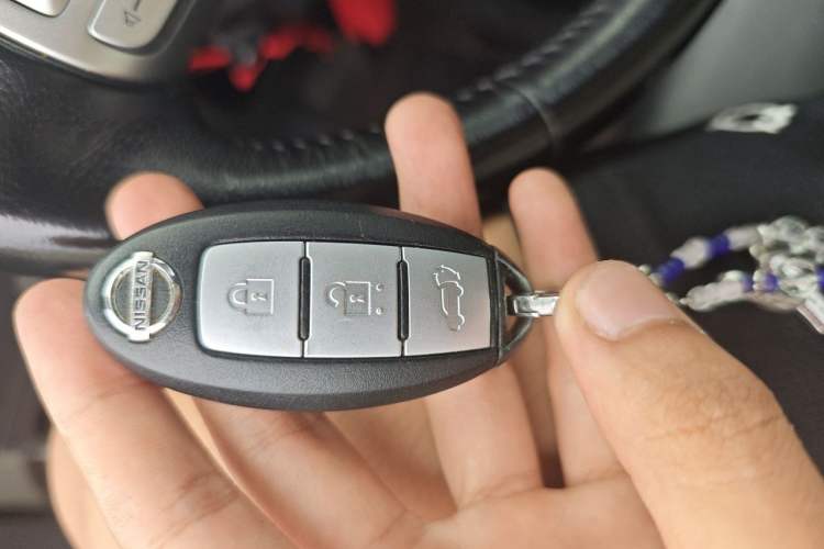 Used Nissan X-Trail 2014 2.5L CVT Luxury Edition 4WD Vehicle Key