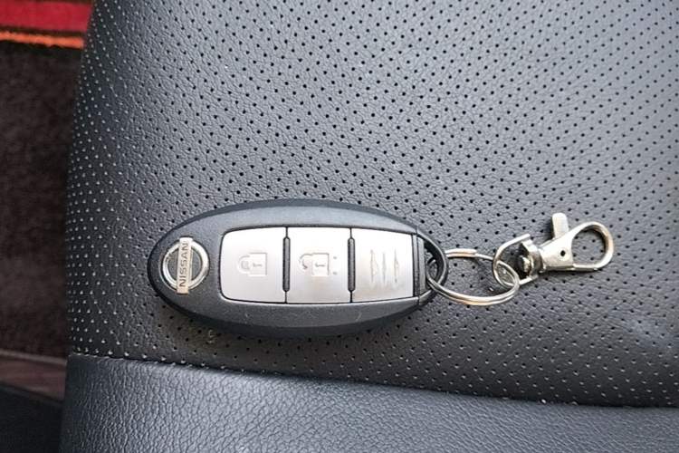 Used Nissan X-Trail 2014 2.0L CVT Comfort Edition 2WD Vehicle Key
