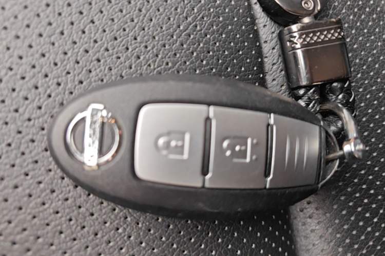 Used Nissan X-Trail 2014 2.0L CVT Comfort Edition 2WD Vehicle Key