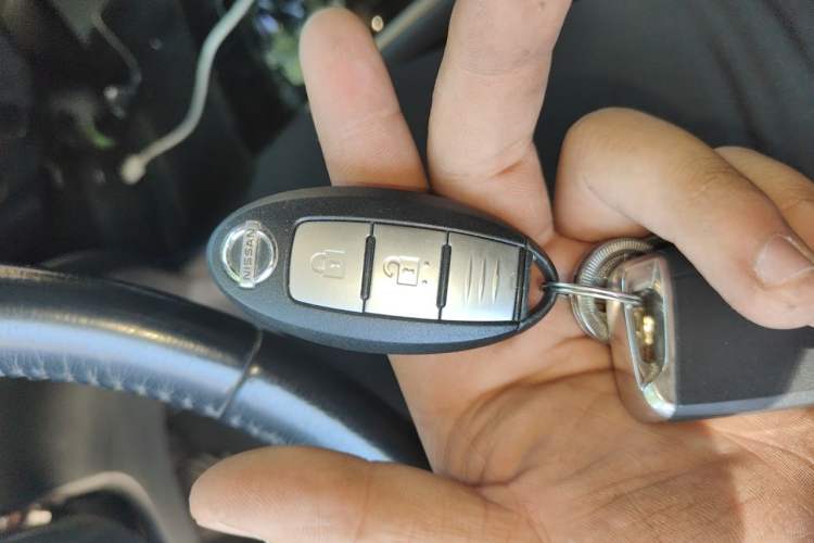 Used Nissan X-Trail 2014 2.0L CVT Comfort Edition 2WD Vehicle Key