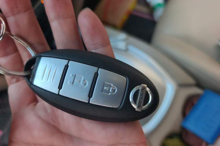 Used Nissan X-Trail 2014 2.0L CVT Comfort Edition 2WD Vehicle Key