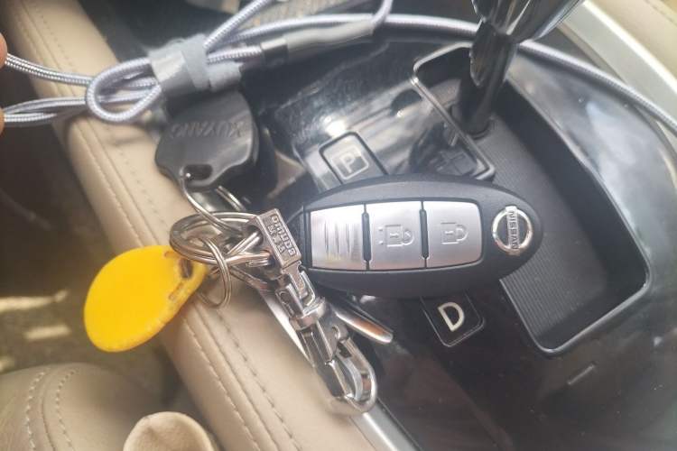 Used Nissan X-Trail 2014 2.0L CVT Comfort Edition 2WD Vehicle Key