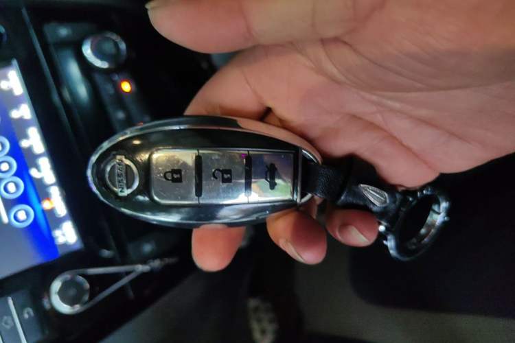 Used Nissan X-Trail 2014 2.5L CVT Luxury Edition 4WD Vehicle Key