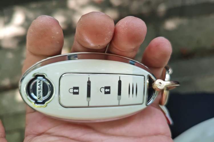 Used Nissan X-Trail 2014 2.0L CVT Comfort Edition 2WD Vehicle Key