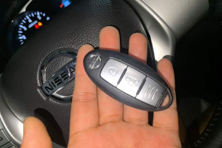 Used Nissan X-Trail 2014 2.0L CVT Comfort Edition 2WD Vehicle Key
