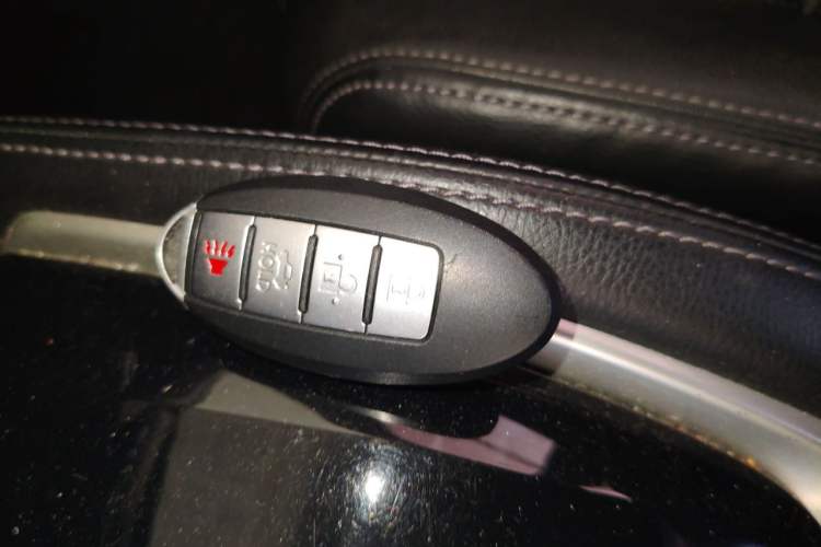 Used Nissan X-Trail 2014 2.0L CVT Comfort Edition 2WD Vehicle Key