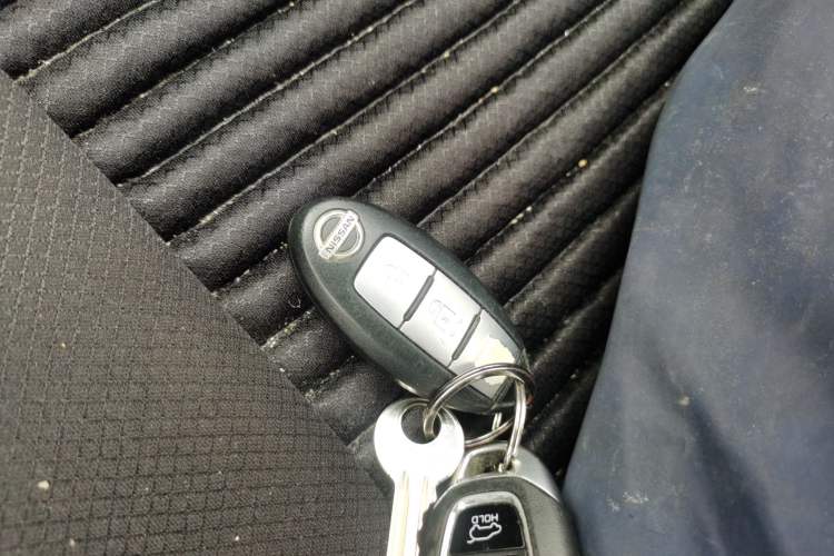 Used Nissan X-Trail 2014 2.0L CVT Comfort Edition 2WD Vehicle Key