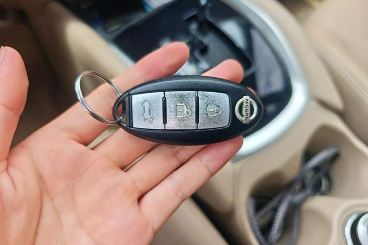 Used Nissan X-Trail 2014 2.5L CVT Luxury Edition 4WD Vehicle Key