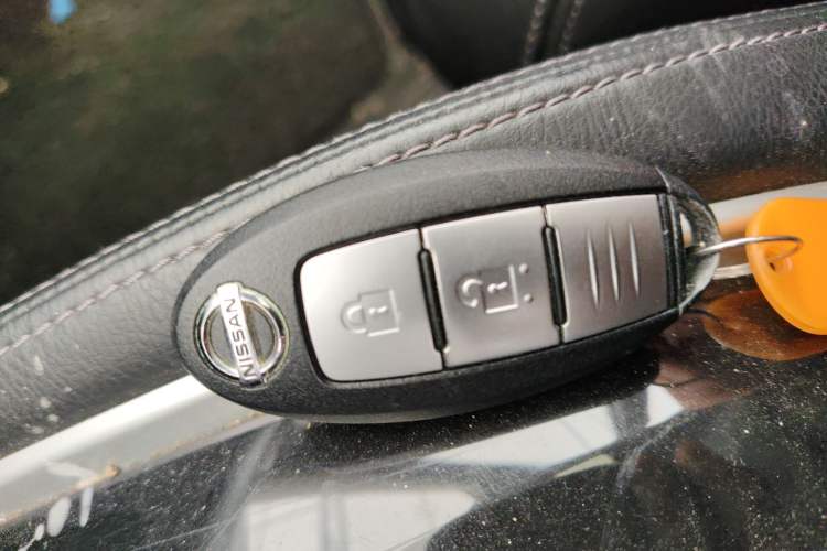 Used Nissan X-Trail 2014 2.0L CVT Comfort Edition 2WD Vehicle Key