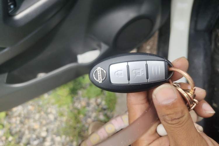 Used Nissan X-Trail 2014 2.0L CVT Comfort Edition 2WD Vehicle Key