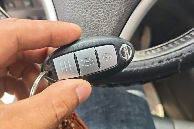 Used Nissan X-Trail 2014 2.0L CVT Smart Edition 2WD Vehicle Key