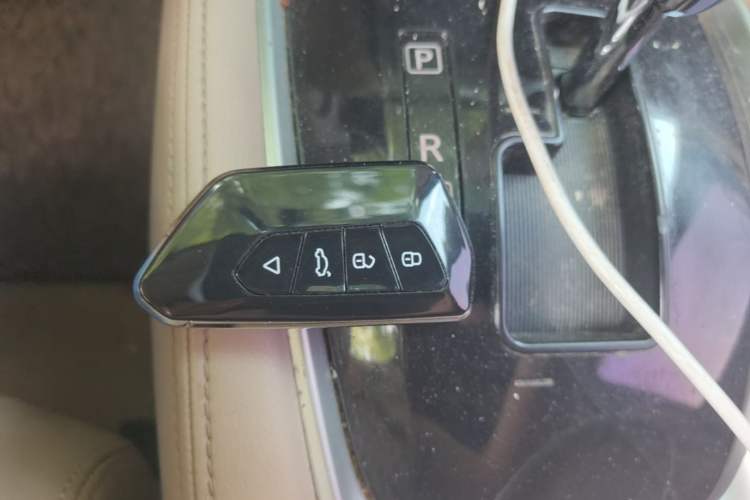 Used Nissan X-Trail 2014 2.0L CVT Comfort Edition 2WD Vehicle Key
