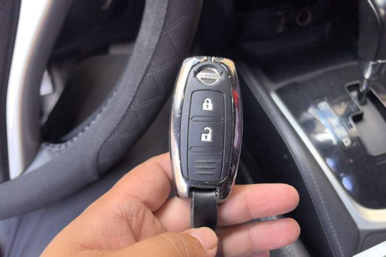 Used Nissan X-Trail 2014 2.0L CVT Comfort Edition 2WD Vehicle Key