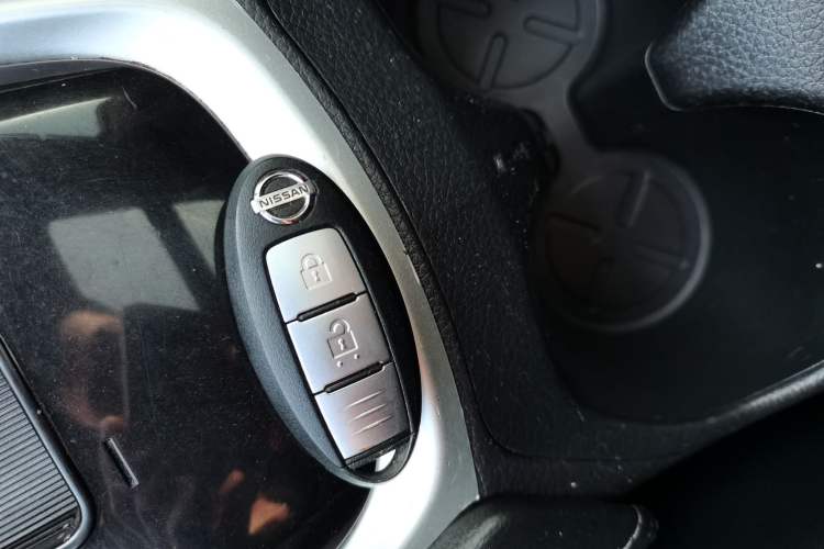 Used Nissan X-Trail 2014 2.0L CVT Comfort Edition 2WD Vehicle Key