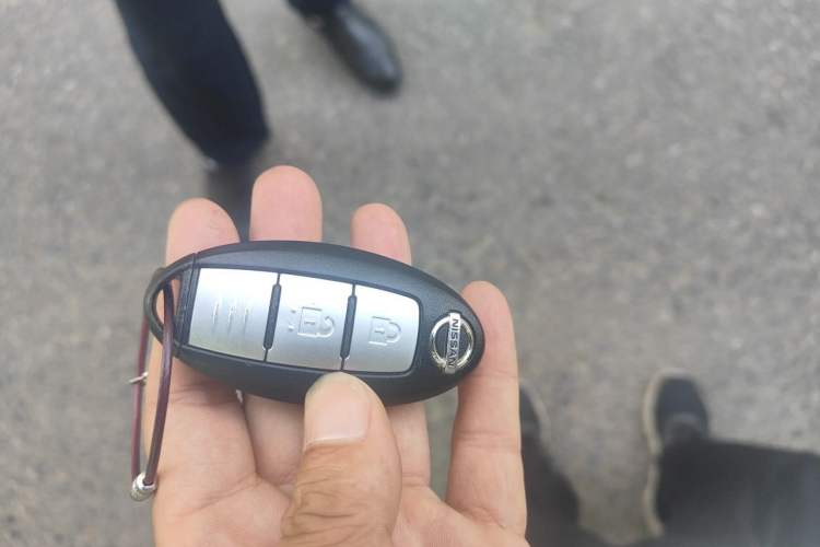 Used Nissan X-Trail 2014 2.0L CVT Comfort Edition 2WD Vehicle Key