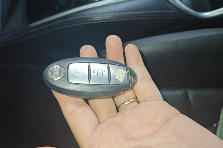Used Nissan X-Trail 2014 2.0L CVT Comfort Edition 2WD Vehicle Key