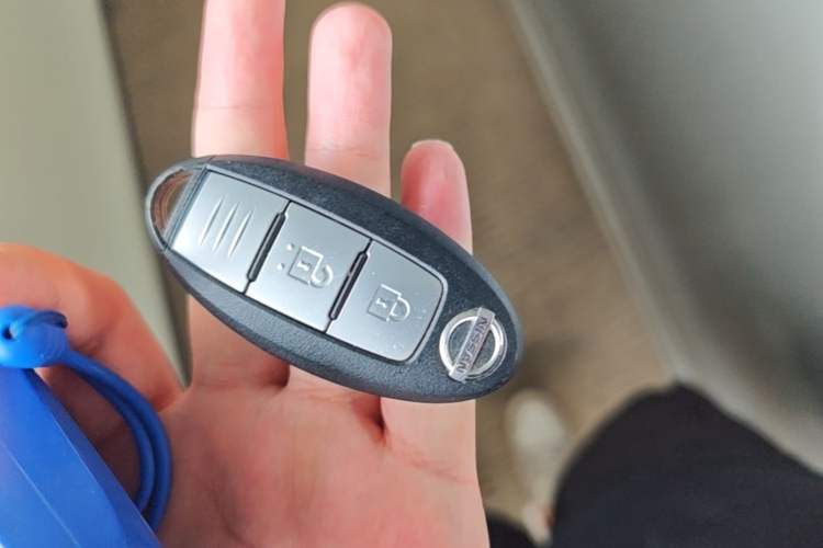 Used Nissan X-Trail 2014 2.0L CVT Comfort Edition 2WD Vehicle Key