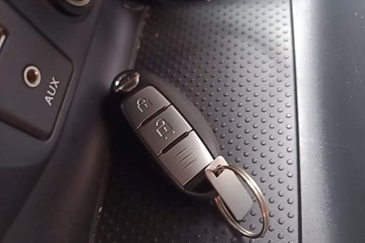 Used Nissan X-Trail 2014 2.0L CVT Comfort Edition 2WD Vehicle Key