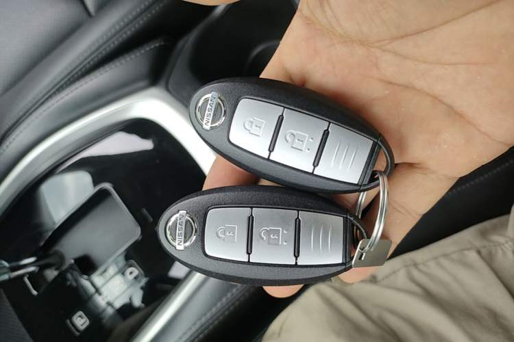 Used Nissan X-Trail 2014 2.0L CVT Comfort Edition 2WD Vehicle Key