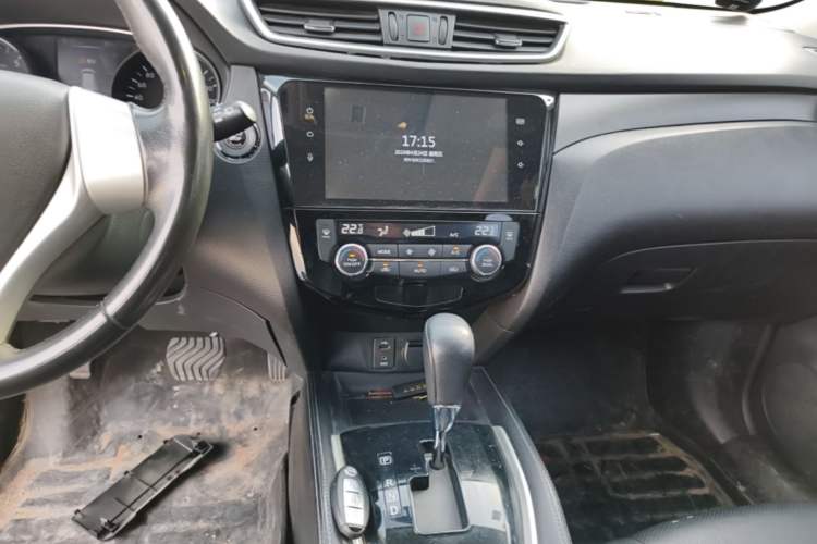 Used Nissan X-Trail 2014 2.0L CVT Comfort Edition 2WD Audio And AC Panel