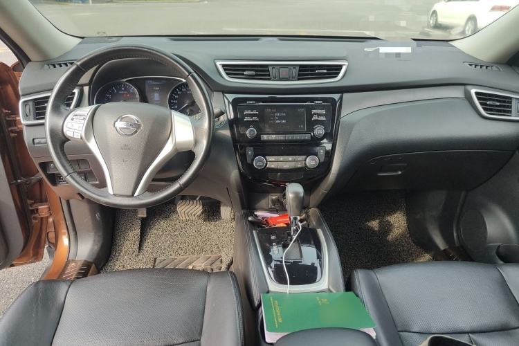Used Nissan X-Trail 2014 2.0L CVT Comfort Edition 2WD Center Console