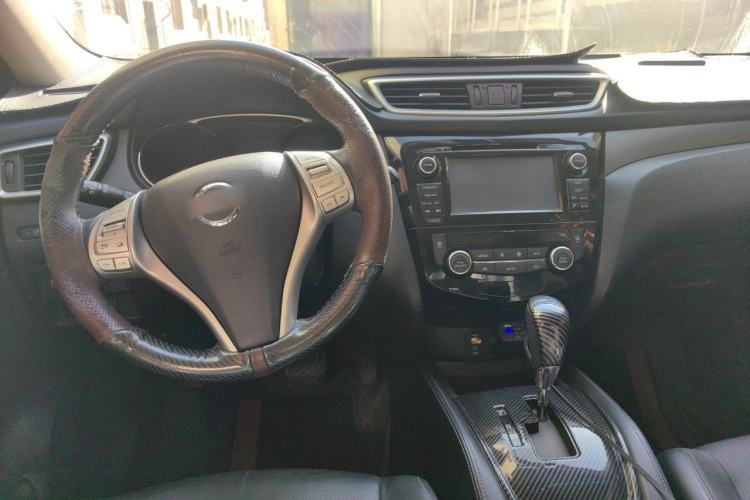 Used Nissan X-Trail 2014 2.0L CVT Smart Edition 2WD Center Console