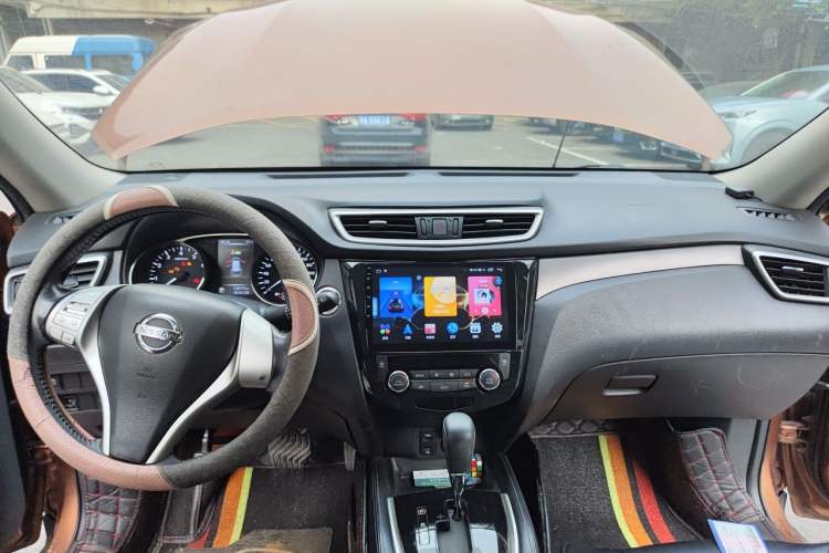 Used Nissan X-Trail 2014 2.0L CVT Comfort Edition 2WD Center Console
