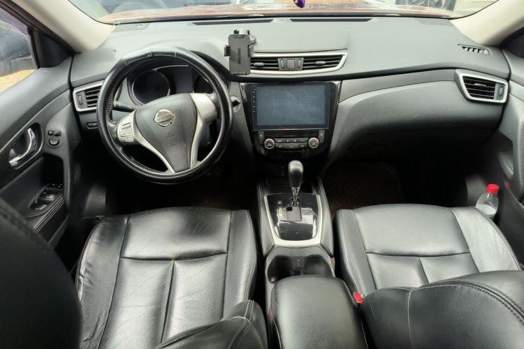 Used Nissan X-Trail 2014 2.0L CVT Comfort Edition 2WD Center Console