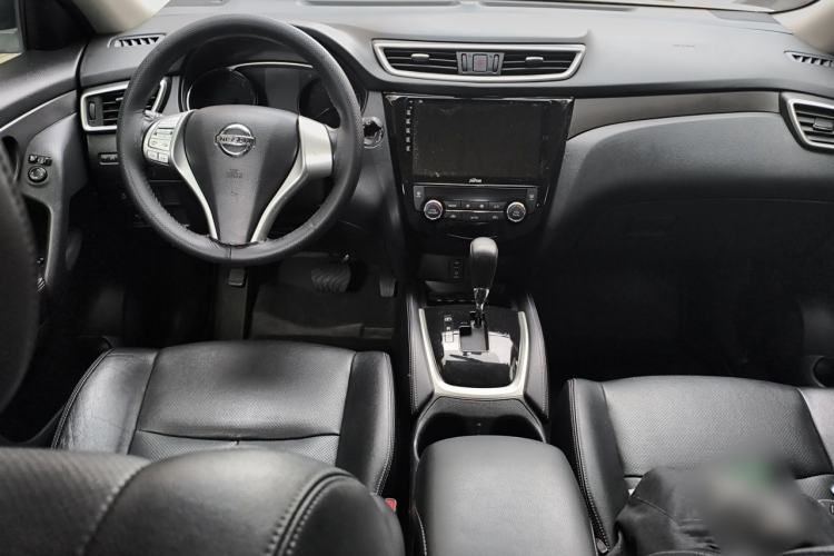 Used Nissan X-Trail 2014 2.0L CVT Comfort Edition 2WD Center Console