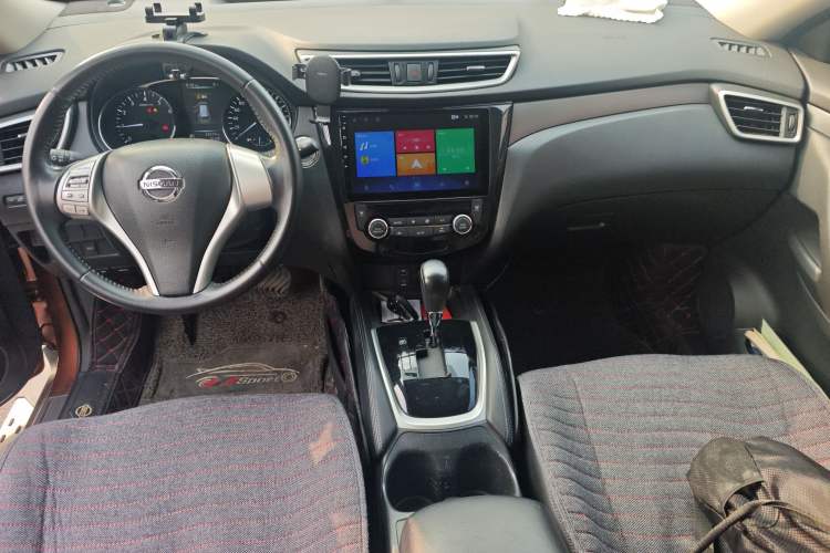 Used Nissan X-Trail 2014 2.0L CVT Comfort Edition 2WD Center Console