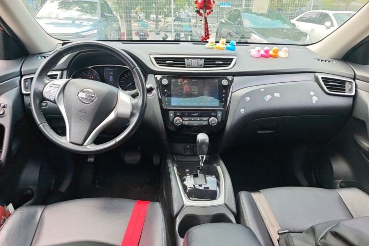 Used Nissan X-Trail 2014 2.0L CVT Comfort Edition 2WD Center Console