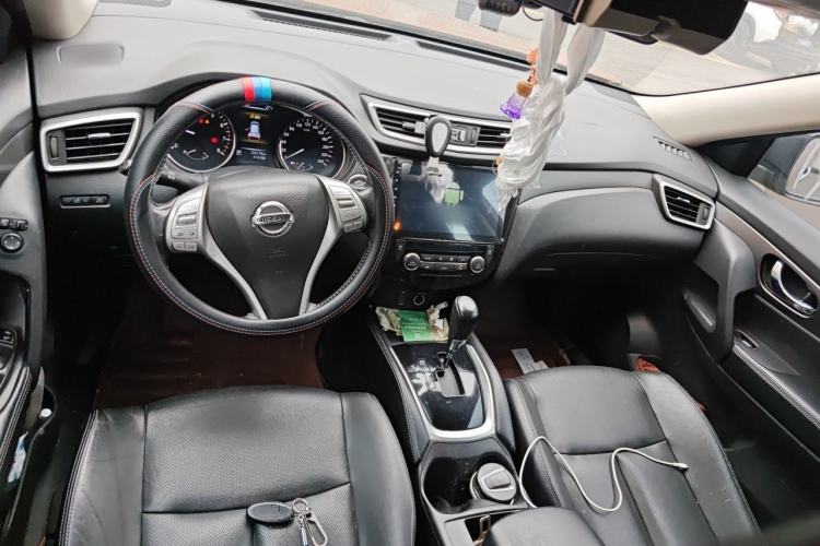 Used Nissan X-Trail 2014 2.0L CVT Smart Edition 2WD Center Console
