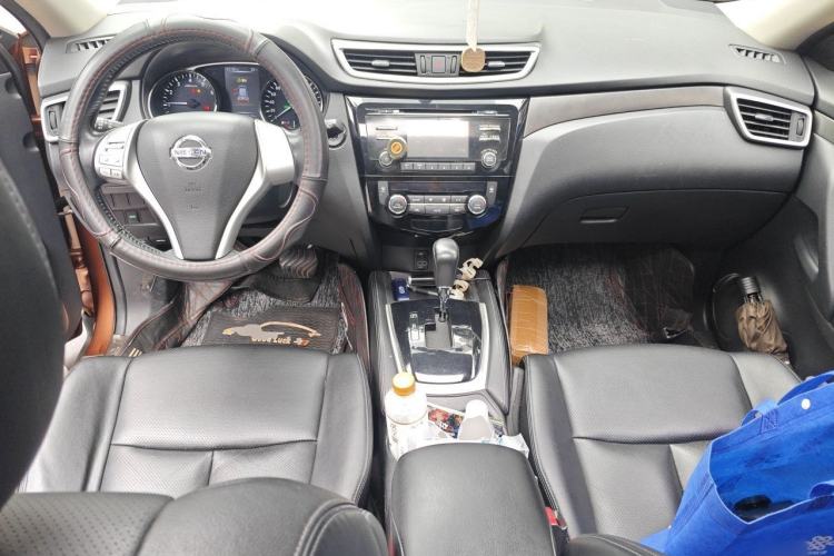Used Nissan X-Trail 2014 2.0L CVT Comfort Edition 2WD Center Console