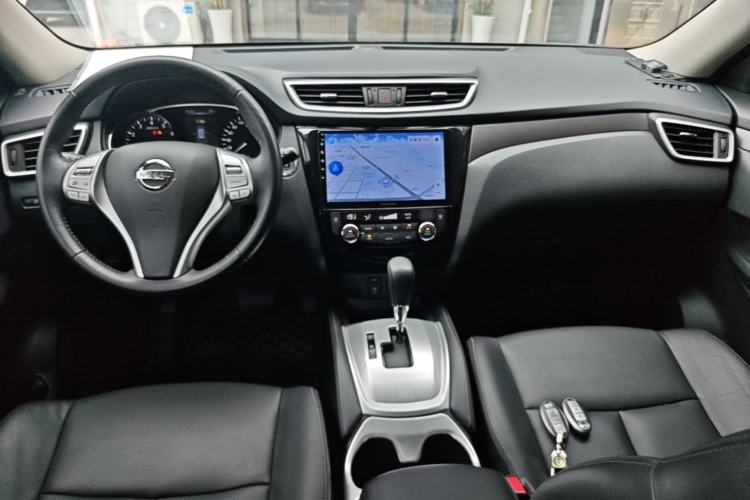 Used Nissan X-Trail 2014 2.0L CVT Smart Edition 2WD Center Console
