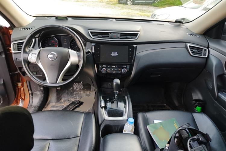 Used Nissan X-Trail 2014 2.0L CVT Comfort Edition 2WD Center Console