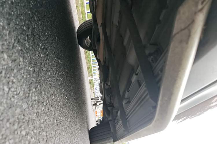 Used Nissan X-Trail 2014 2.5L CVT Leading Edition 4WD Chassis Front Left