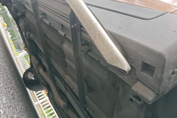Used Nissan X-Trail 2014 2.5L CVT Leading Edition 4WD Chassis Front Right