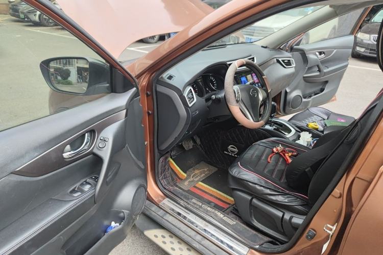 Used Nissan X-Trail 2014 2.0L CVT Comfort Edition 2WD Driver Seat