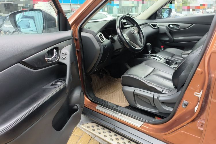 Used Nissan X-Trail 2014 2.0L CVT Comfort Edition 2WD Driver Seat