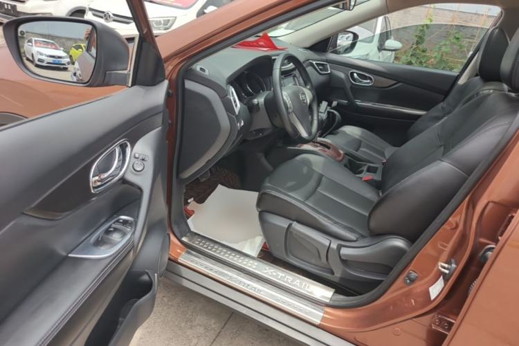 Used Nissan X-Trail 2014 2.0L CVT Comfort Edition 2WD Driver Seat