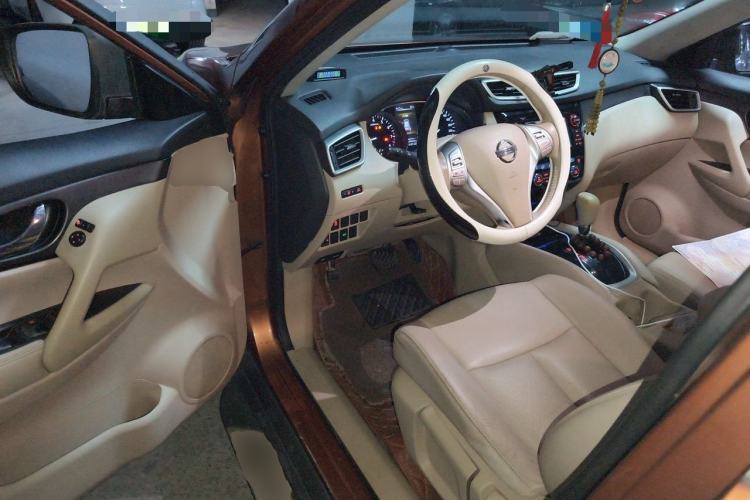 Used Nissan X-Trail 2014 2.0L CVT Smart Edition 2WD Driver Seat