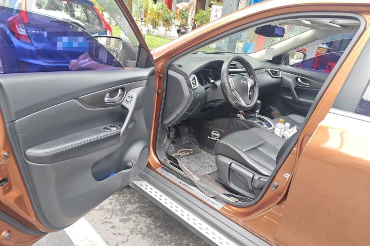 Used Nissan X-Trail 2014 2.0L CVT Comfort Edition 2WD Driver Seat