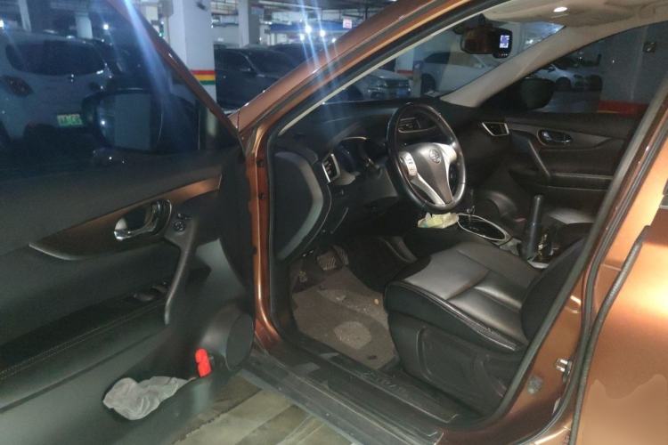 Used Nissan X-Trail 2014 2.0L CVT Comfort Edition 2WD Driver Seat