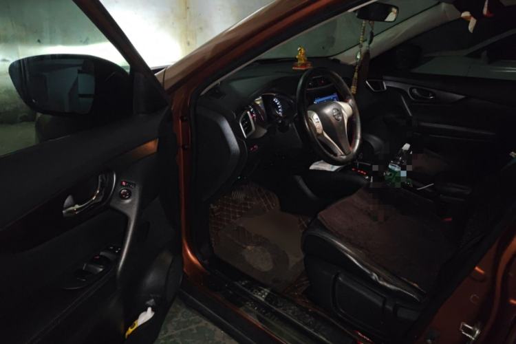 Used Nissan X-Trail 2014 2.0L CVT Comfort Edition 2WD Driver Seat