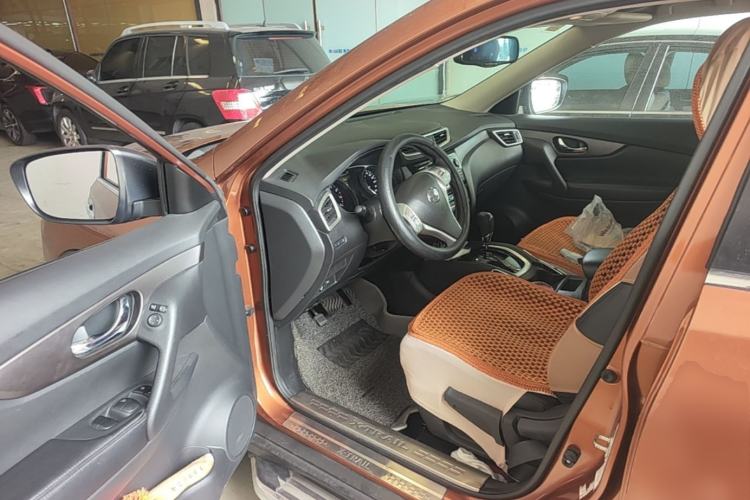 Used Nissan X-Trail 2014 2.0L CVT Smart Edition 2WD Driver Seat