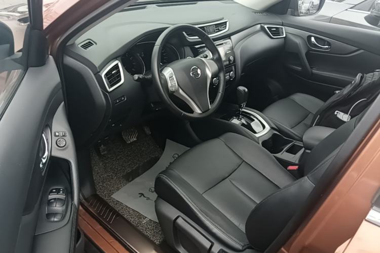 Used Nissan X-Trail 2014 2.0L CVT Comfort Edition 2WD Driver Seat