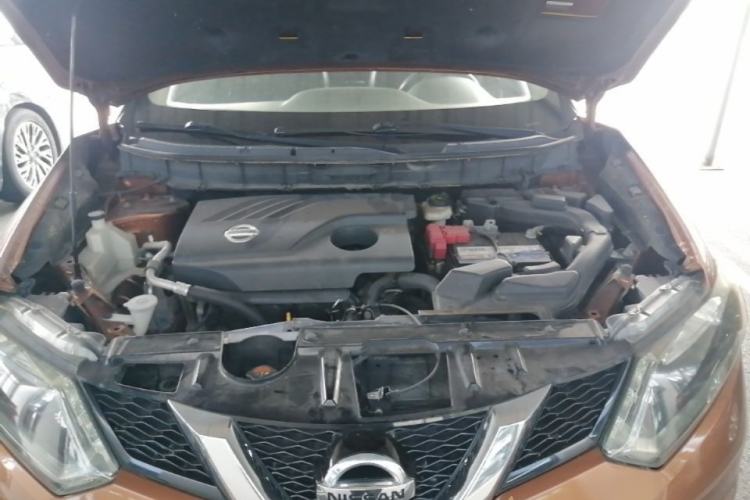 Used Nissan X-Trail 2014 2.0L CVT Comfort Edition 2WD Engine Bay