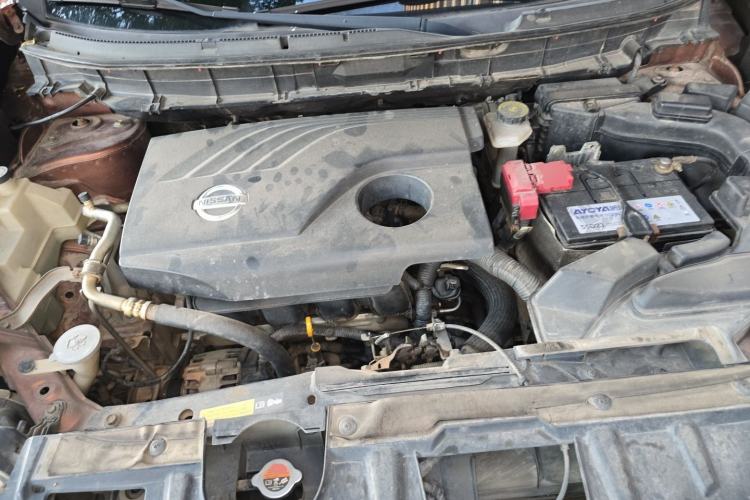 Used Nissan X-Trail 2014 2.0L CVT Comfort Edition 2WD Engine Bay